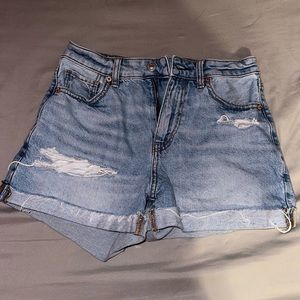 American Eagle strigid shorts
